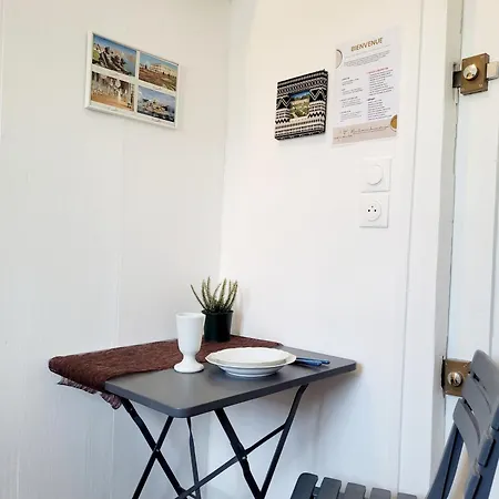 Studette 1km Chateau Check-in Autonome Apartment *