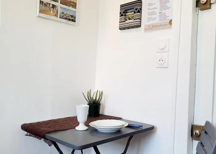 Studette 1km Château Check-in Autonome Appartement *